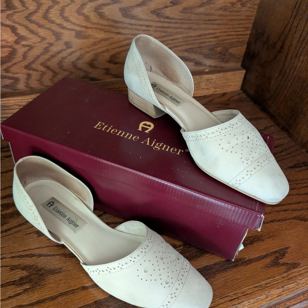 Vintage Etienne Aigner Cream Flats